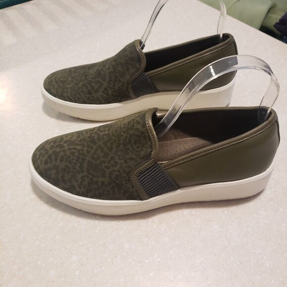 Clarks Collection Layton Petal Green Suede Double Gore Women’s US 8 - Picture 5 of 9